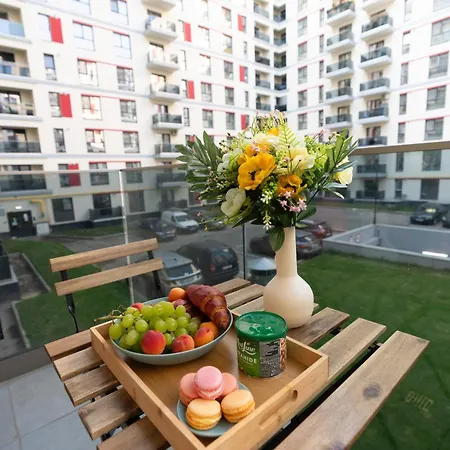 Soni Exclusive 1218 Plaza With Private Parking & Self Check-in Daire Bükreş