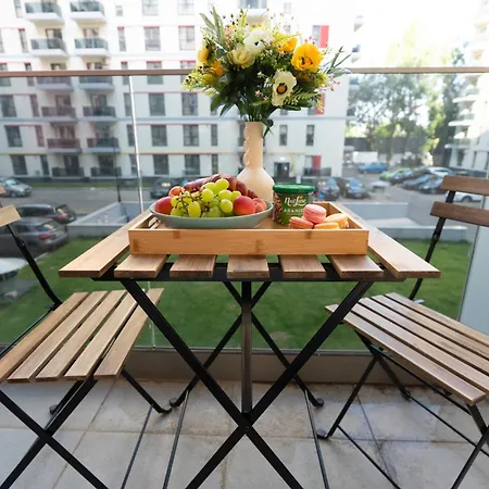 Soni Exclusive 1218 Plaza With Private Parking & Self Check-in Βουκουρέστι