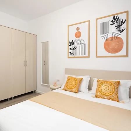 Soni Exclusive 1218 Plaza With Private Parking & Self Check-in アパート ブカレスト