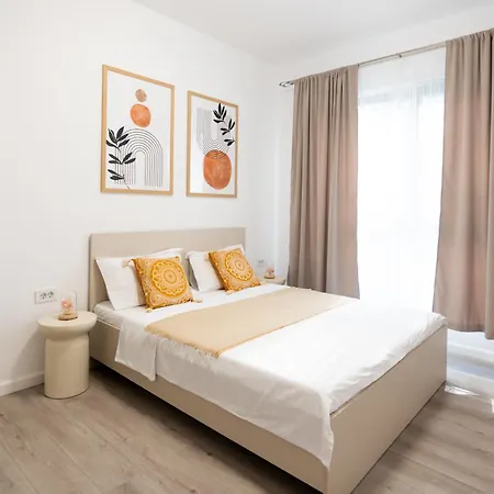 Soni Exclusive 1218 Plaza With Private Parking & Self Check-in Apartament *