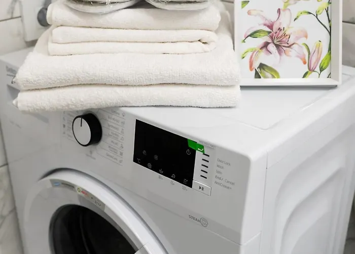 Soni Exclusive 1218 Plaza With Private Parking & Self Check-in *