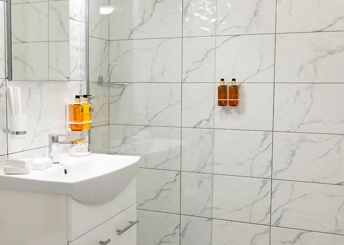 Soni Exclusive 1218 Plaza With Private Parking & Self Check-in