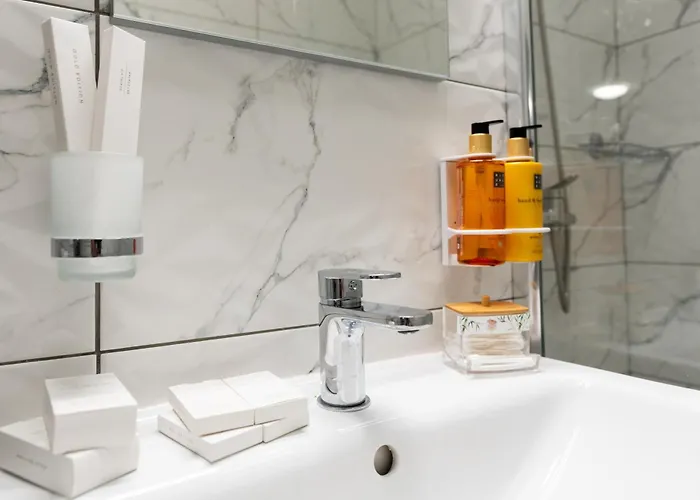 Soni Exclusive 1218 Plaza With Private Parking & Self Check-in