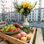 Soni Exclusive 1218 Plaza With Private Parking & Self Check-in *